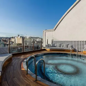 Mate Anna, Hotel Barcelona